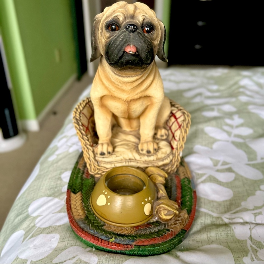 VTG Textured Pug Dog In Bed Doggy Lovers 3D Statue Candle Tea Light Holder - Picture 3 of 13